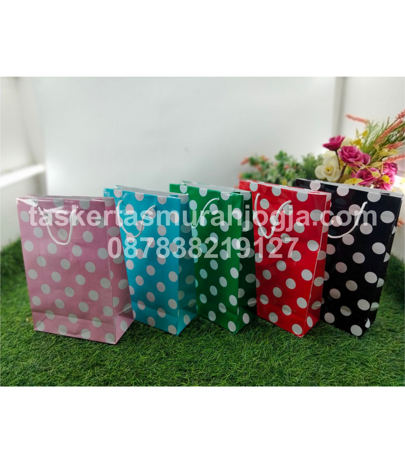 Tas Kertas Ivori Laminasi Licin Belanja Hadiah Kado Polos Tanpa Motif